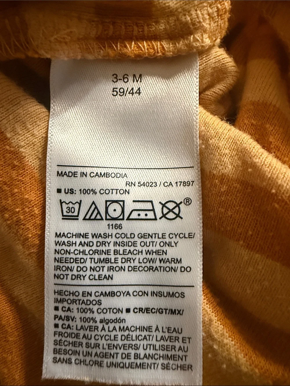 Old Navy Halloween baby sleeper size 3-6 months .